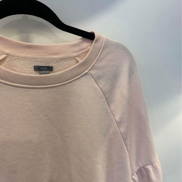 AERIE woman’s sweatshirt with balloon sleeve. Soft pink. Size large. Crew neck. - Picture 7 of 7